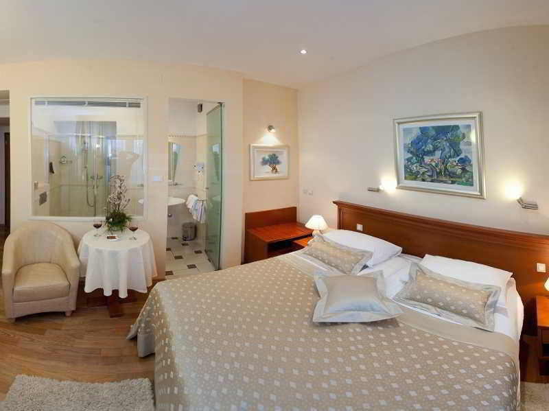 Couette-café Royal 4*