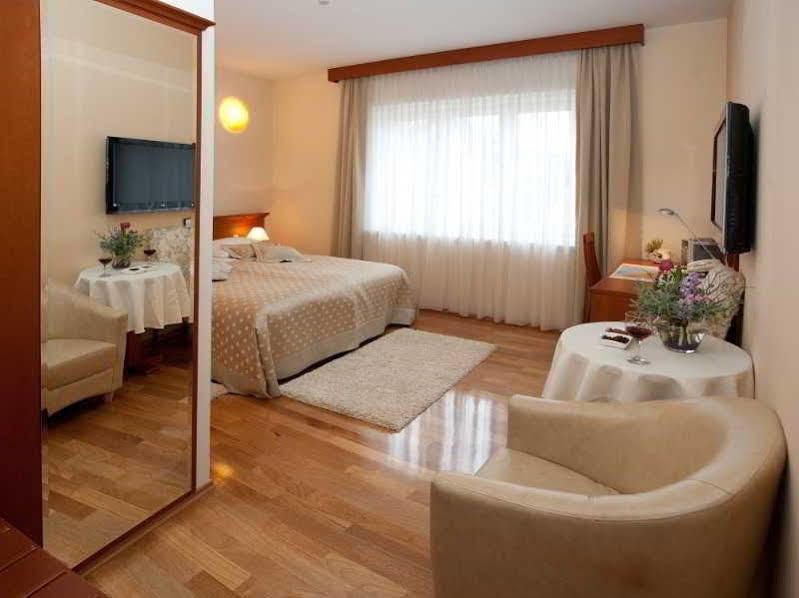 Royal Couette-café 4*
