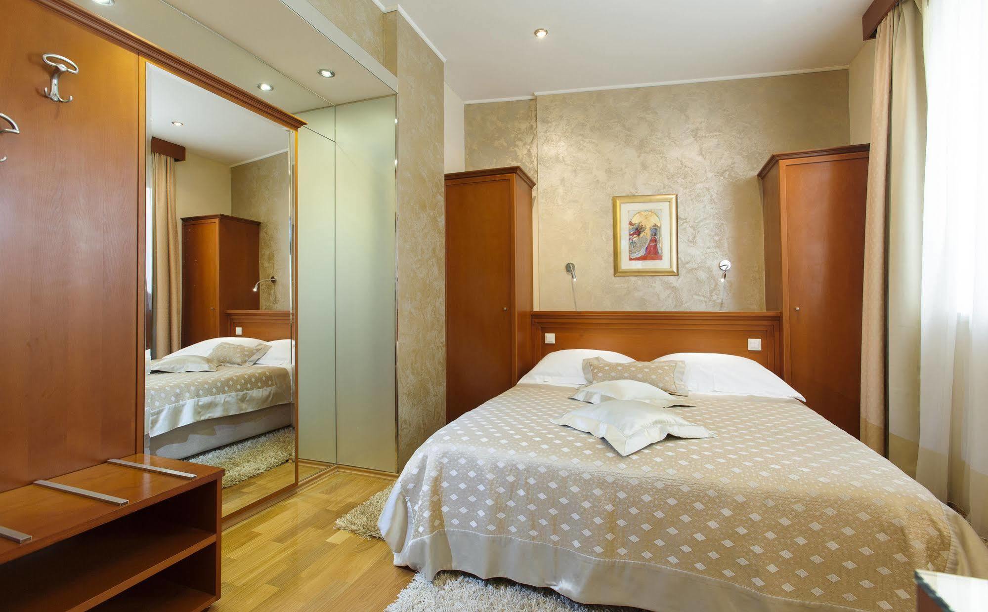 Couette-café Royal 4*
